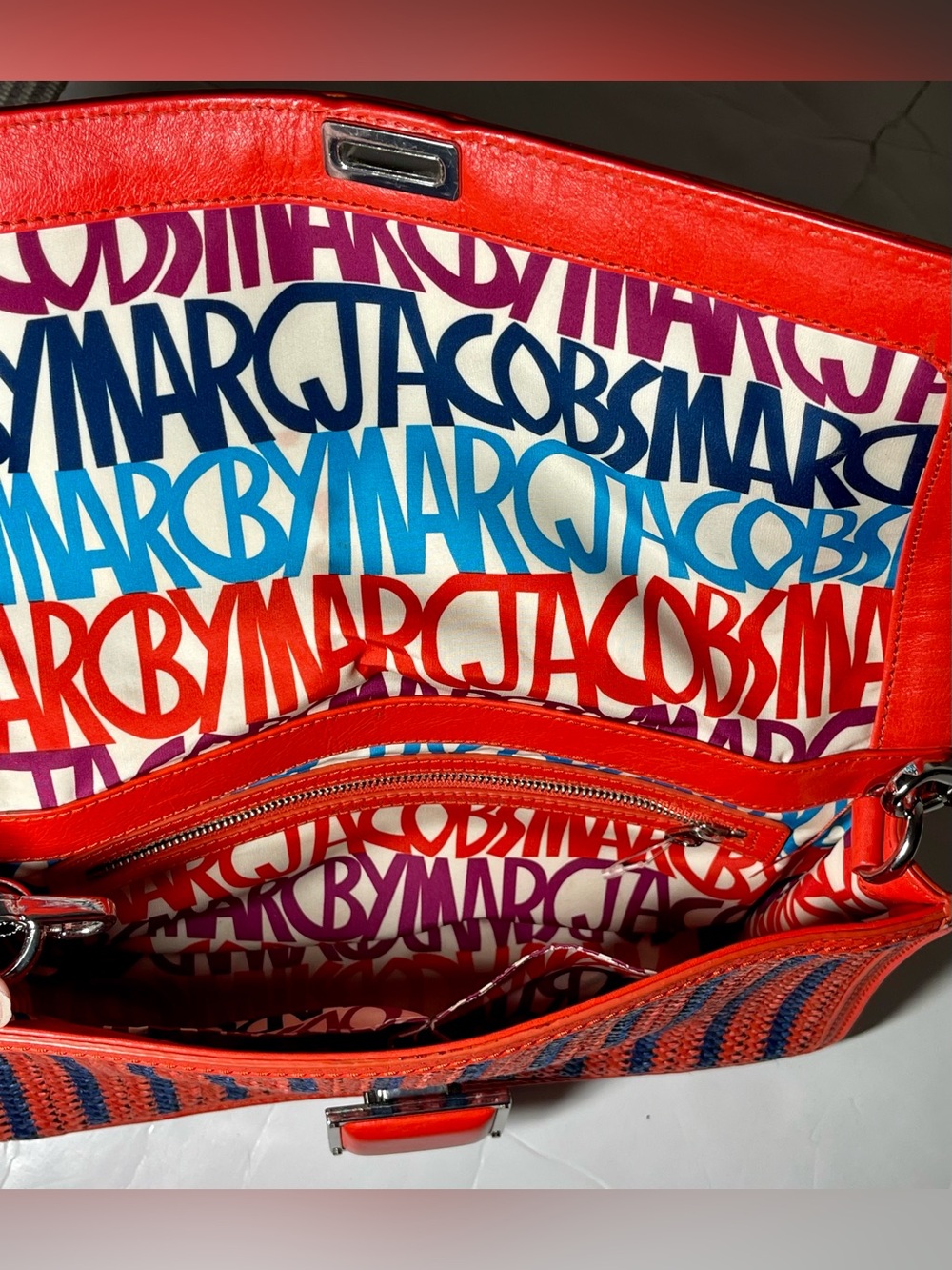MARC BY MARC JACOBS Red & Navy Straw Shoulder Bag - Picture 8 of 10